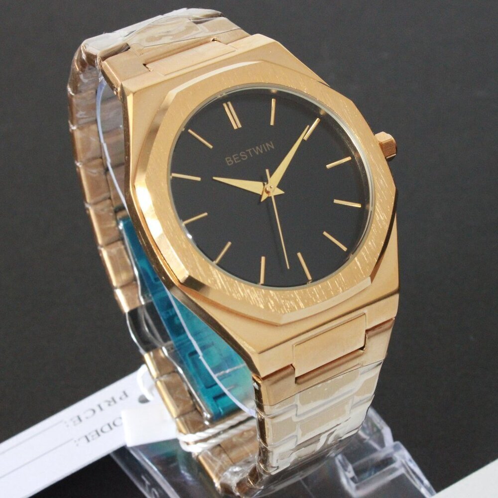 Men's Sports Watch Integrated Bracelet Gold Tone Quartz 41.5mm - Picture 2 of 13